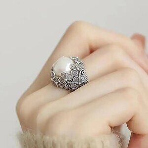Purely Handmade S925 Silver Elegant and Luxurious Vintage Women's Ring.
